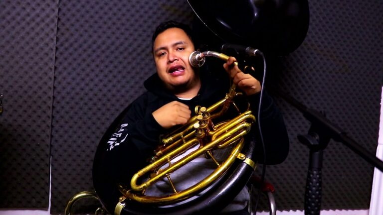 Aprende Cómo Tocar una Tuba: Consejos y Técnicas Esenciales